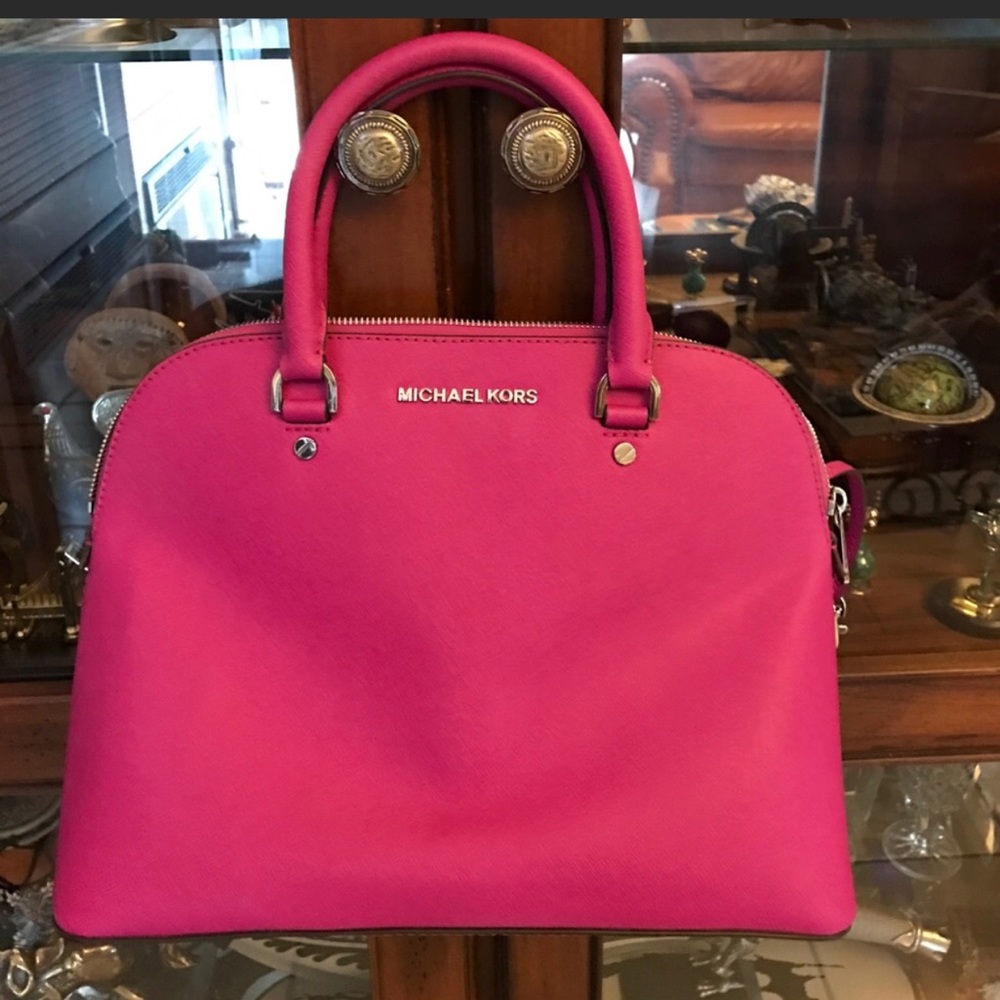 MICHAEL KORS HOT PINK HANDBAG
